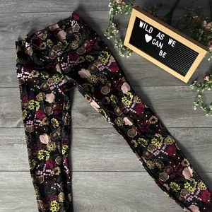 Lululumon leggings (C)